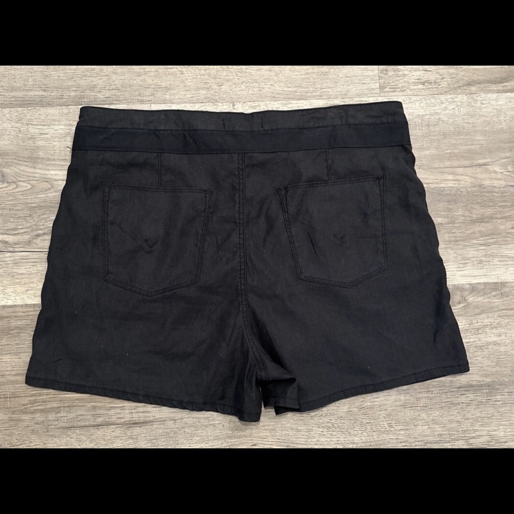 Elegant High Waist Black Women's Shorts - Picture 5 of 7